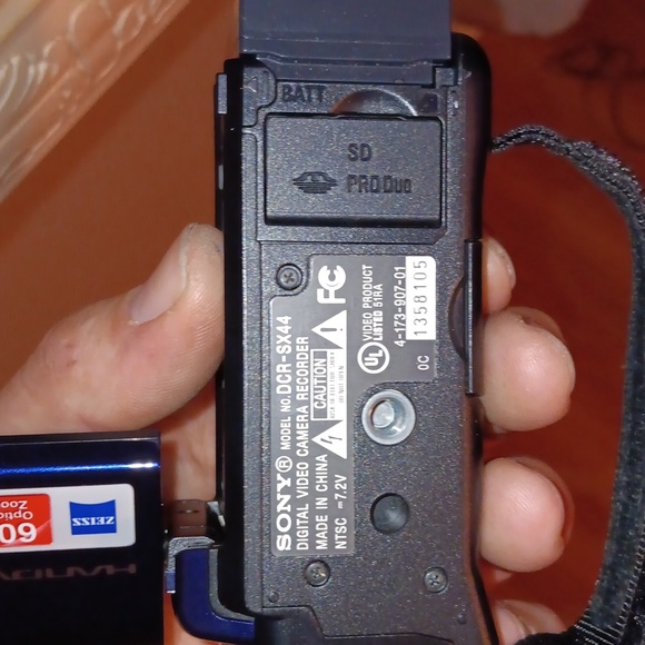 Video camera - Picture 7 of 7